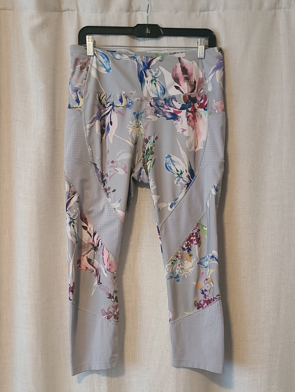 Avia Light Gray Floral Capris with Pastel Accent Print